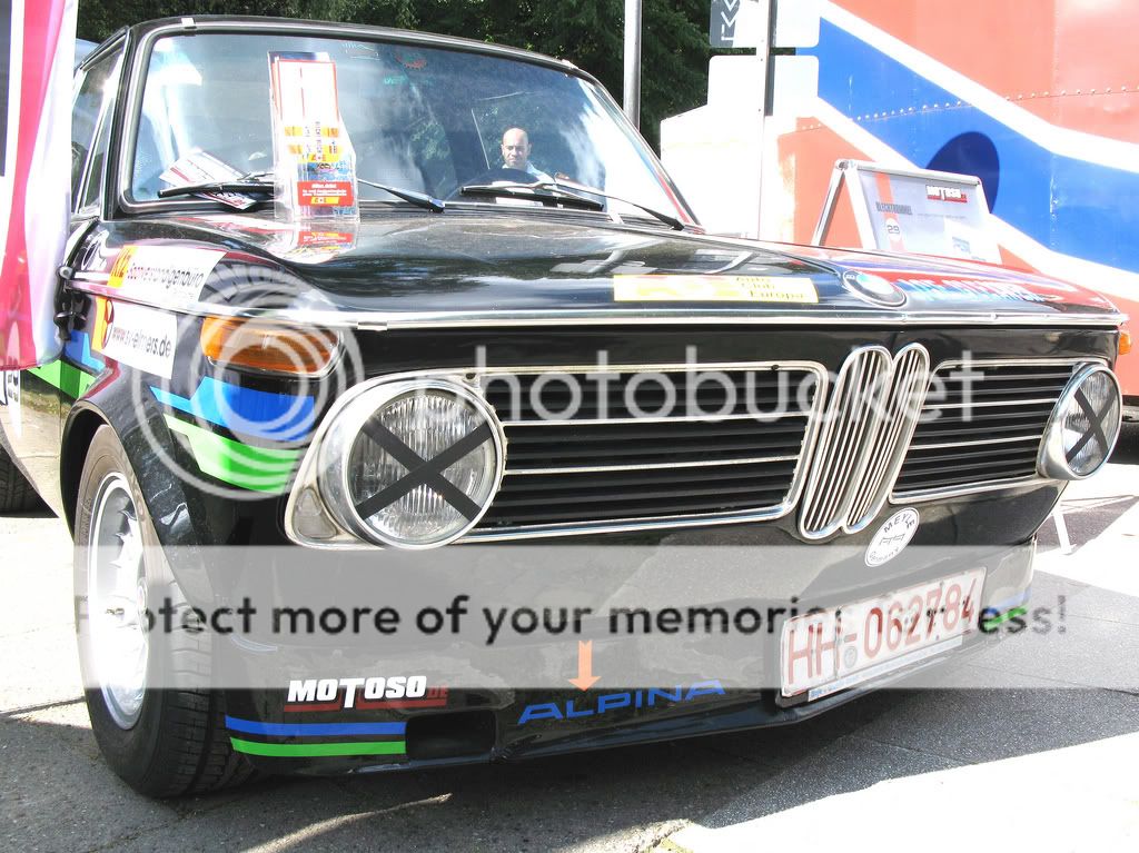 2840458936_6d8cccbb60BMW2002Alpina_.jpg
