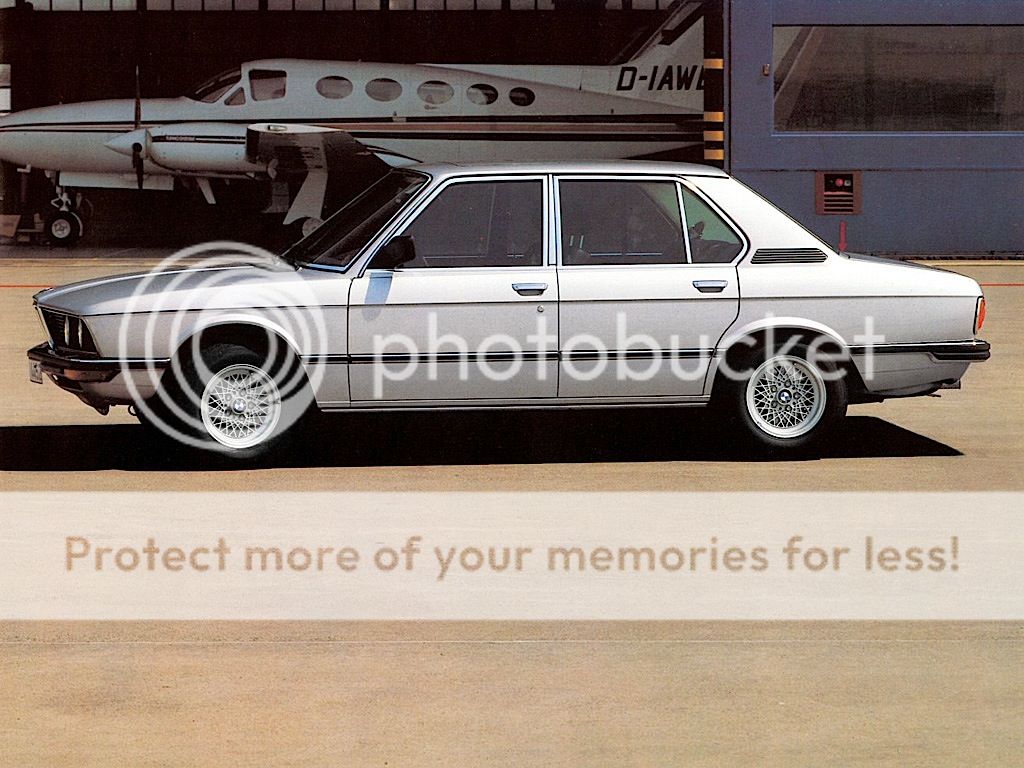 5860915198_a42f0d6a65BMW5-Series_E12_O-1.jpg