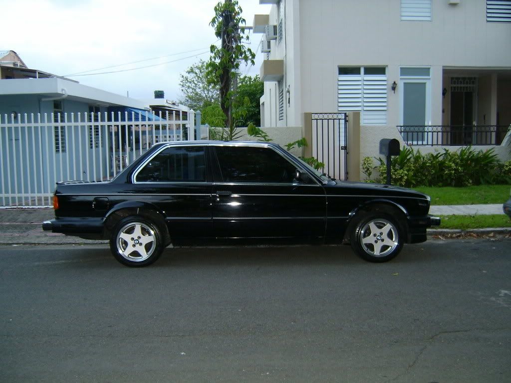 E30RightSide1.jpg