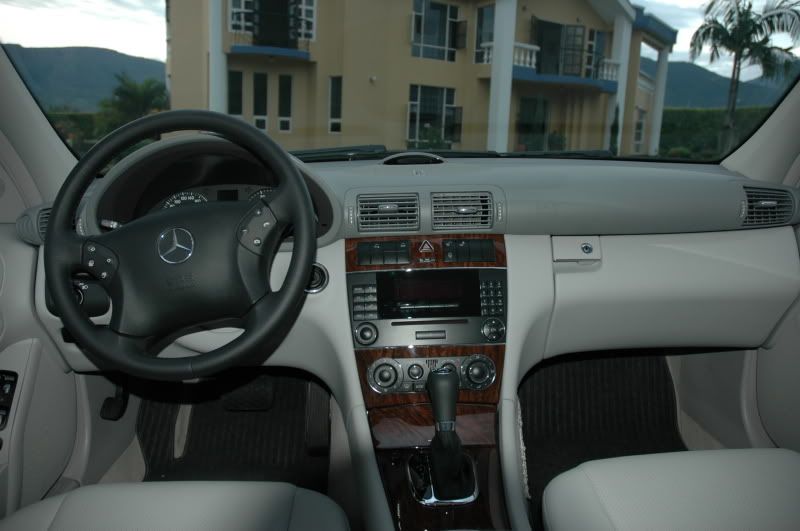 M3yMercedesBenz250.jpg