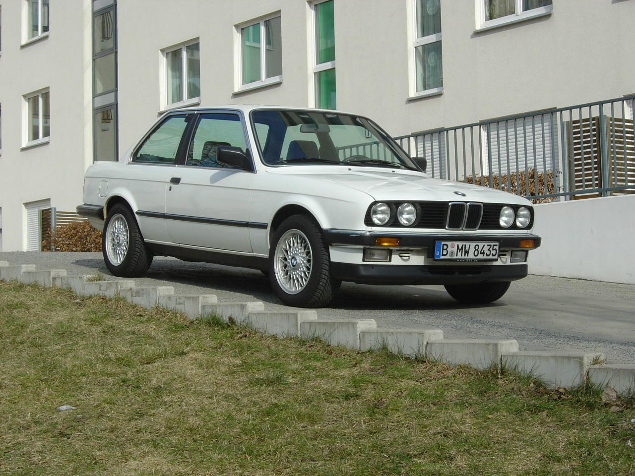 e30.jpg