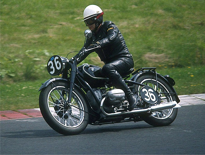 789px-BMW_R_5_%281979_auf_dem_Nuerburgring%29.jpg